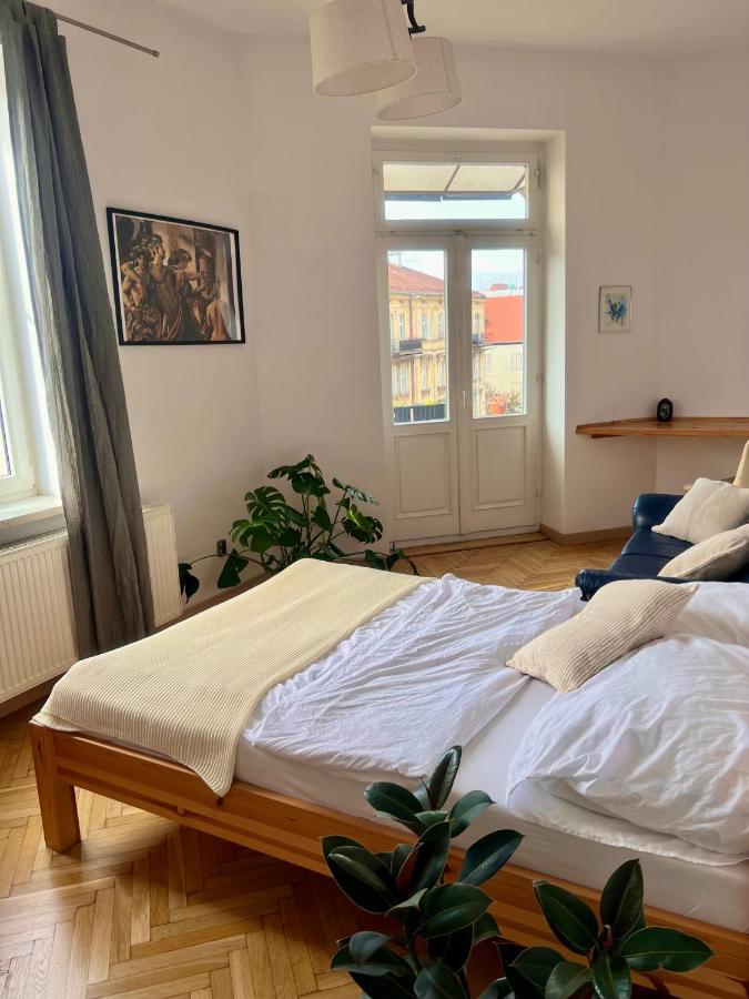 Chic Apartment In The Center Of Cracow Краков Экстерьер фото